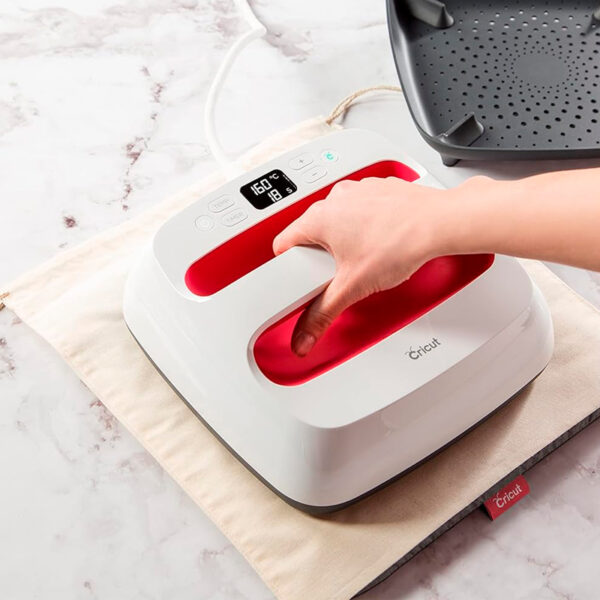 Cricut | Prensa de Calor EasyPress 2 | Color Frambuesa | 22.8cm x 22.8cm - Imagen 3